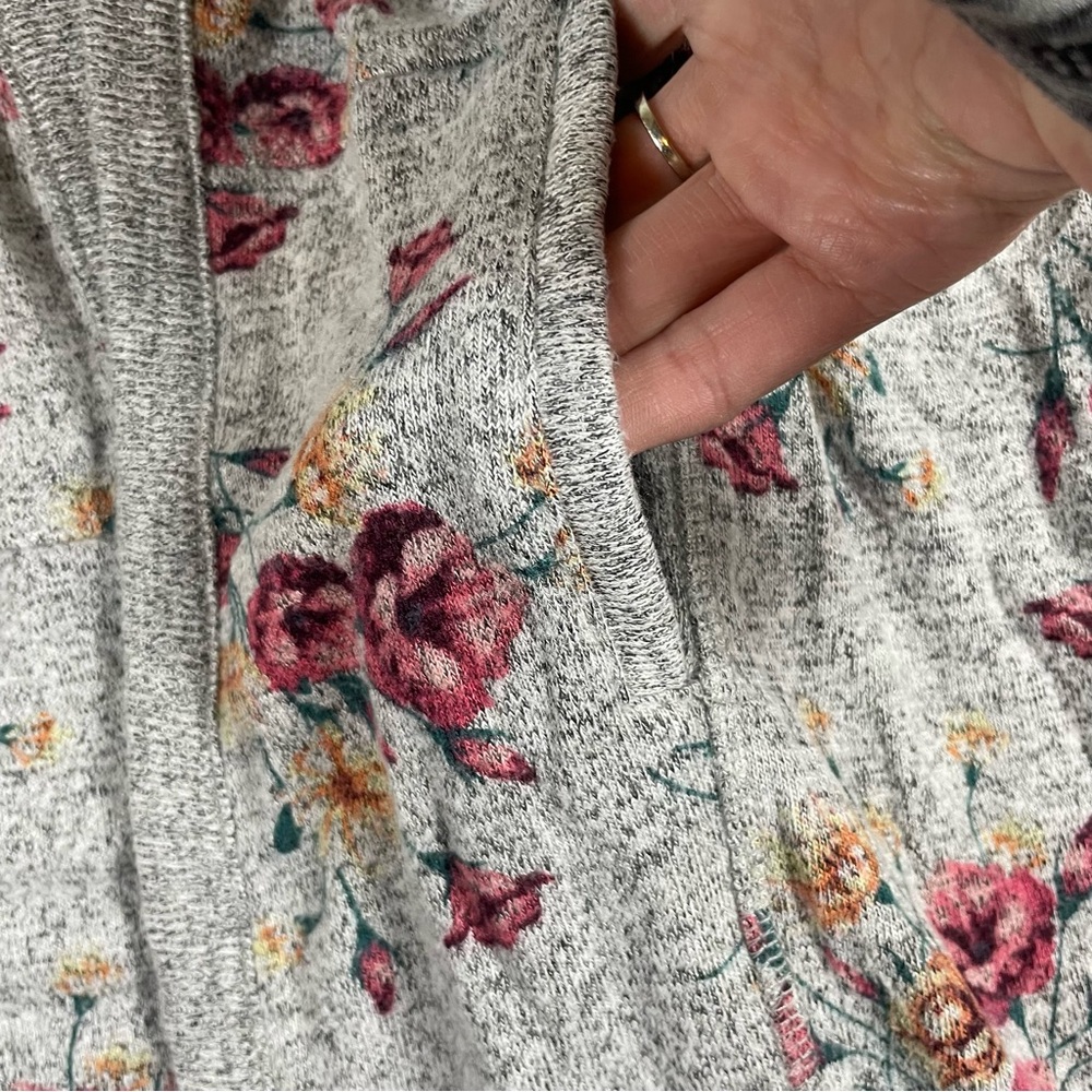 Altar'd State Womens Open Front Floral Hooded Cardigan Gray Medium Cottagecore - Picture 5 of 12